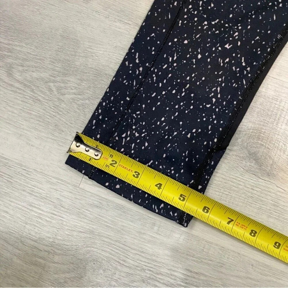 Lululemon Size 8 Give Me Qi Crop Butterfly Texture Mink Berry Pant Legging Luon - Picture 10 of 16